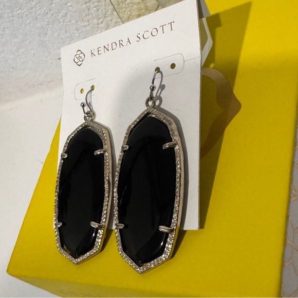 Vintage Kendra Scott Danielle Statement Earrings | Black Onyx | Gold - Picture 3 of 6